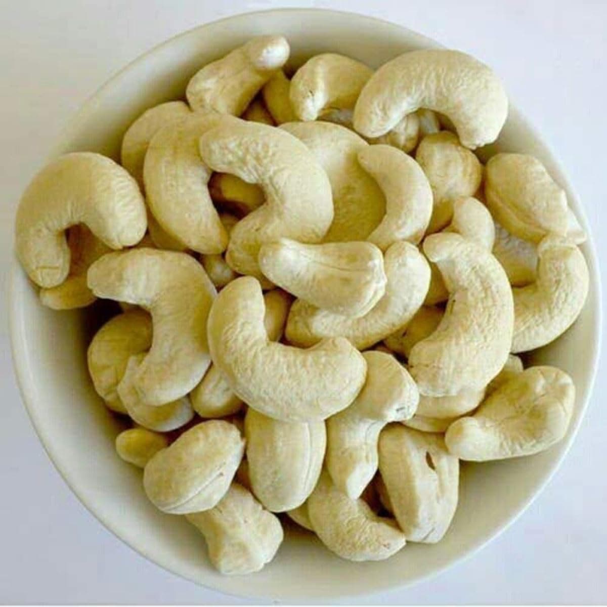 Premium Whole Cashew Nuts (W320 Grade)